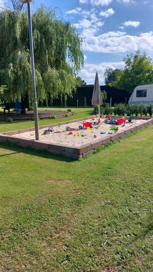 Urlaub Machen Direkt Am Irland Das Kinderparadies In Twisteden Im Grossen Garten Bei Privatleute Fur Maximal Sechs Personen Кевелар Екстер'єр фото